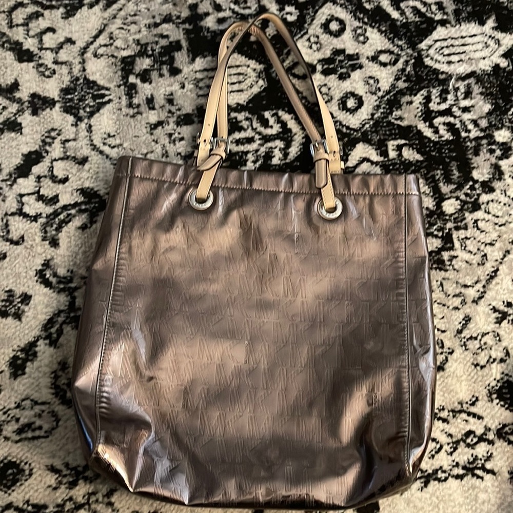 Michael Kors Metallic Patent Leather Jetset Tote